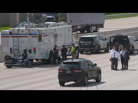 LIVE: Traffic backed up after Texas officer forced to shoot man with knife on highway