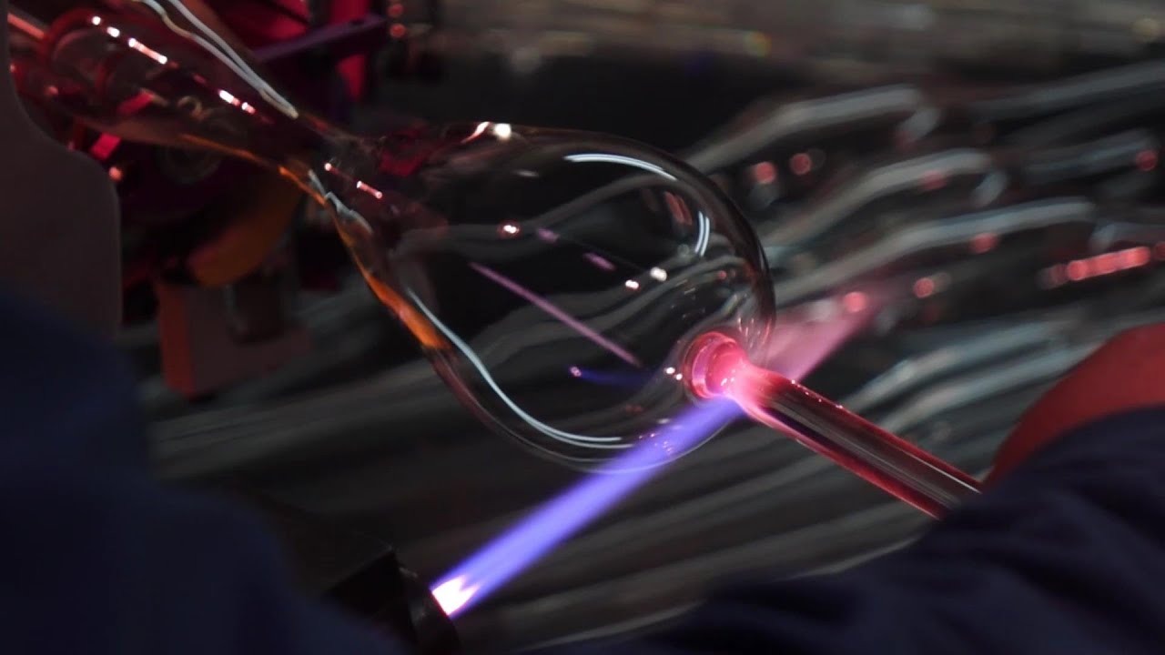 Glassworking with the NQALHA - Matt DuBois makes a Wine Glass