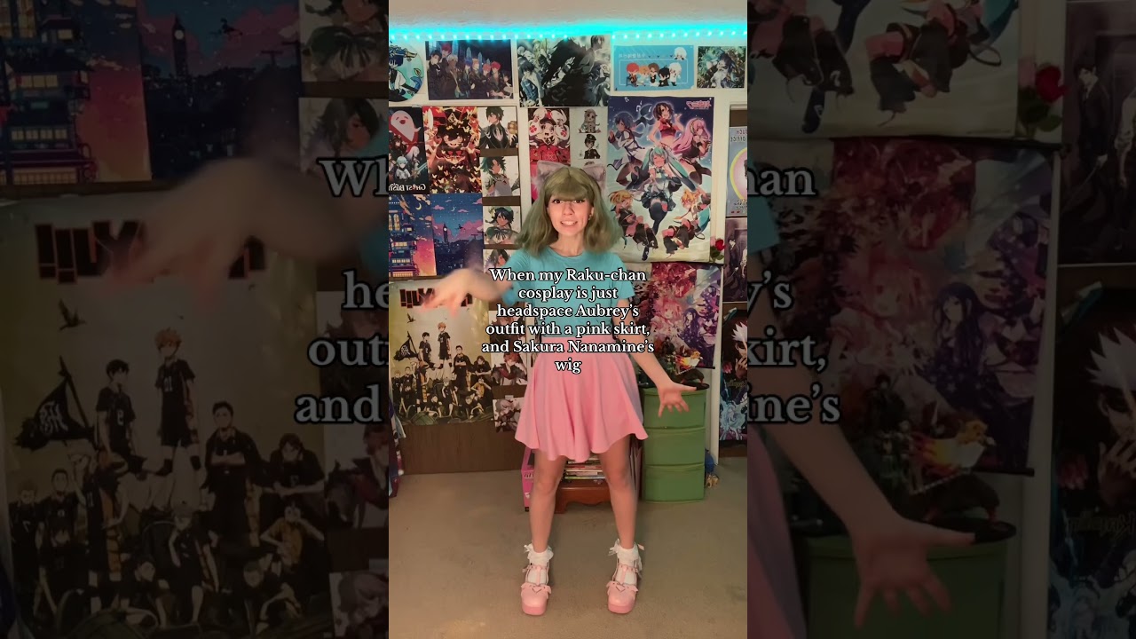 + the cat ears and tail! Sakura’s longer front hair pieces are hidden too! #rakuchancosplay #nnsg