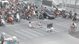 Anak Maddog Greget Nonton Tv Di Jalan Raya !