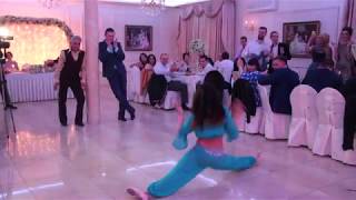 Шок жениха от танца живота невесты/Shock of the groom from the dance of the bride