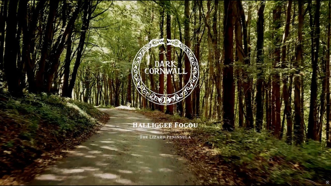 Exploring Halliggye Fogou