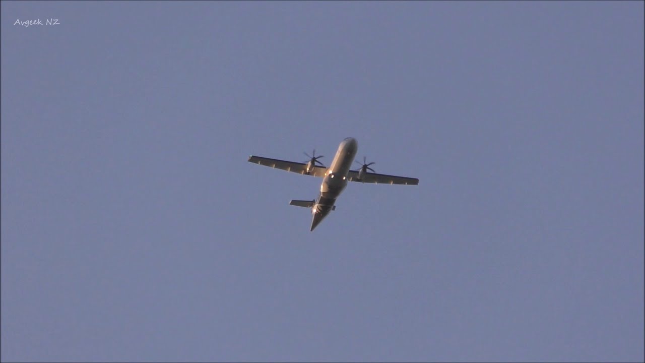 Air New Zealand ATR 72-600 Overhead - YouTube
