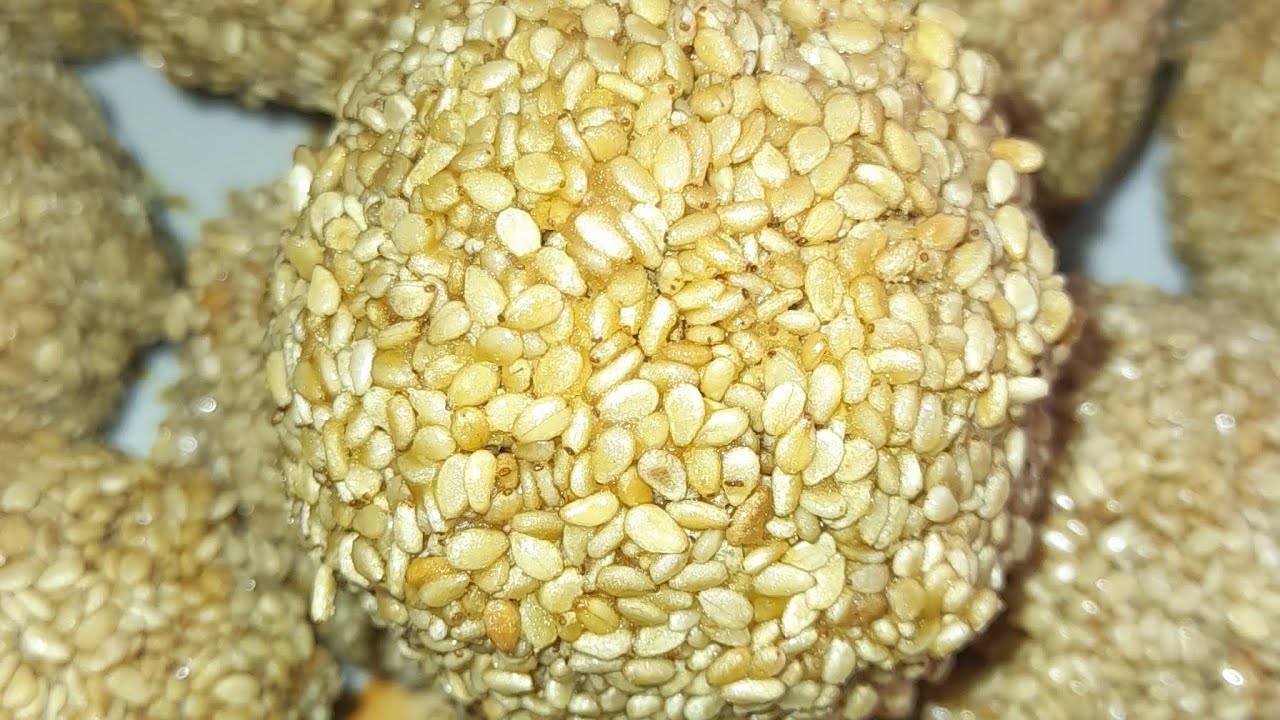 Sardiyon Mein khae jaane wale testi aur majedar til ke laddu