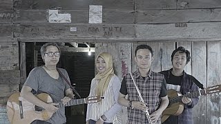 Download lagu Akustikan: Akar Pohon - Tetap Buka Mata mp3