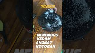 Helm kelihatan bersih belum tentu beneran bersih 👀Pake OMPRO Helm Cleaner Foam #omproautocare