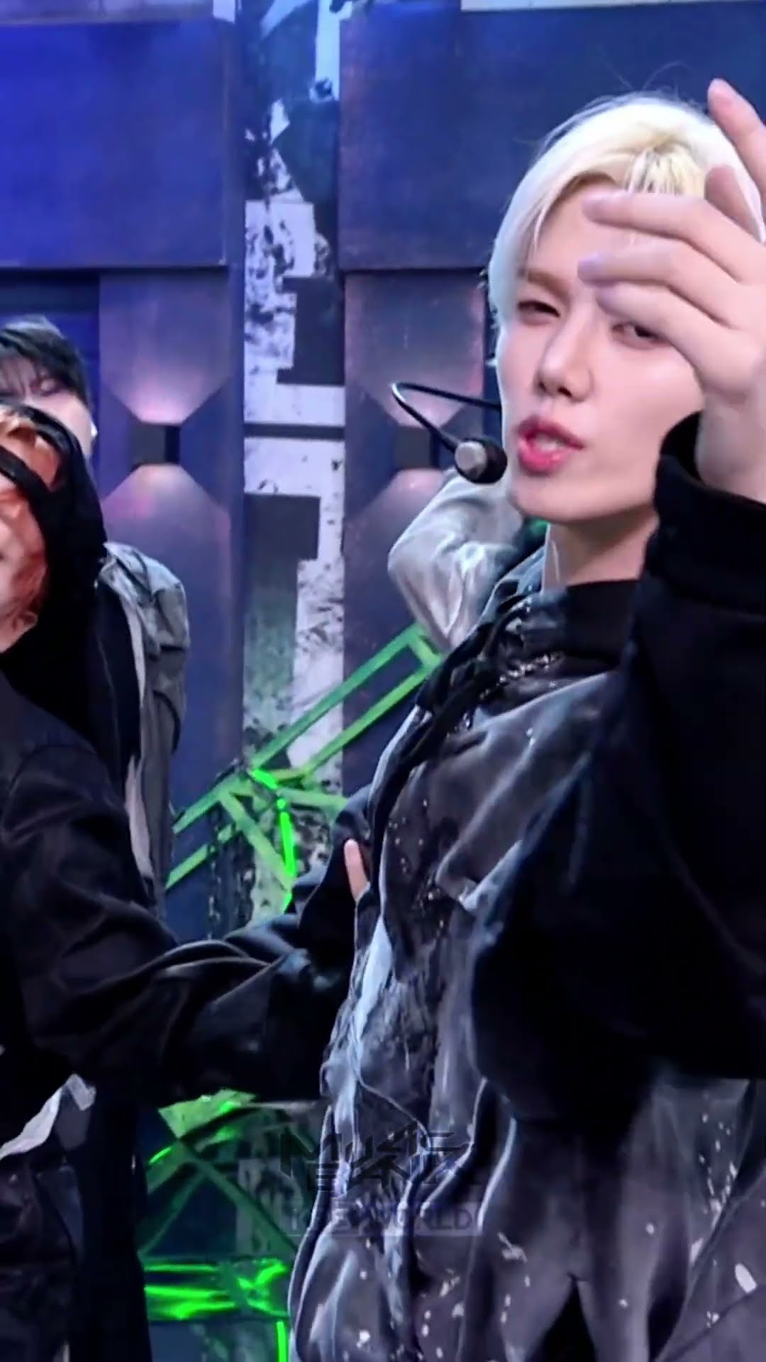 Now or Never - CRAVITY #Now_or_Never #CRAVITY #クレビティ #크래비티 #Shorts #MusicBank | KBS WORLD TV