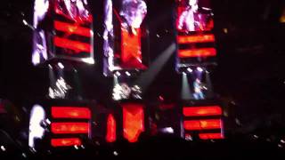Muse - intro + Uprising Live @ Staple Center Los Angeles 9/25/2010