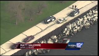 Crews recover man's body from Milwaukee lakefront