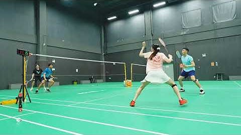 Defense to attack 🏸 hit a side bangs 😂