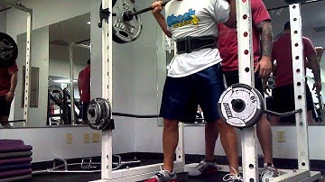 365 x 5 pause squat
