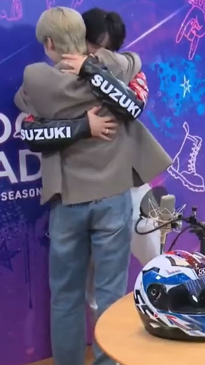 Yunho is getting shy after Jaejoong hugs him #yunho #hongjoong #jaejoong #idolradio
