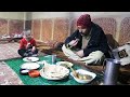 COOKING ALOO PALAK | THE FAVORITE DISH OF MY YOUNGER BROTHER AZHAR ALI |