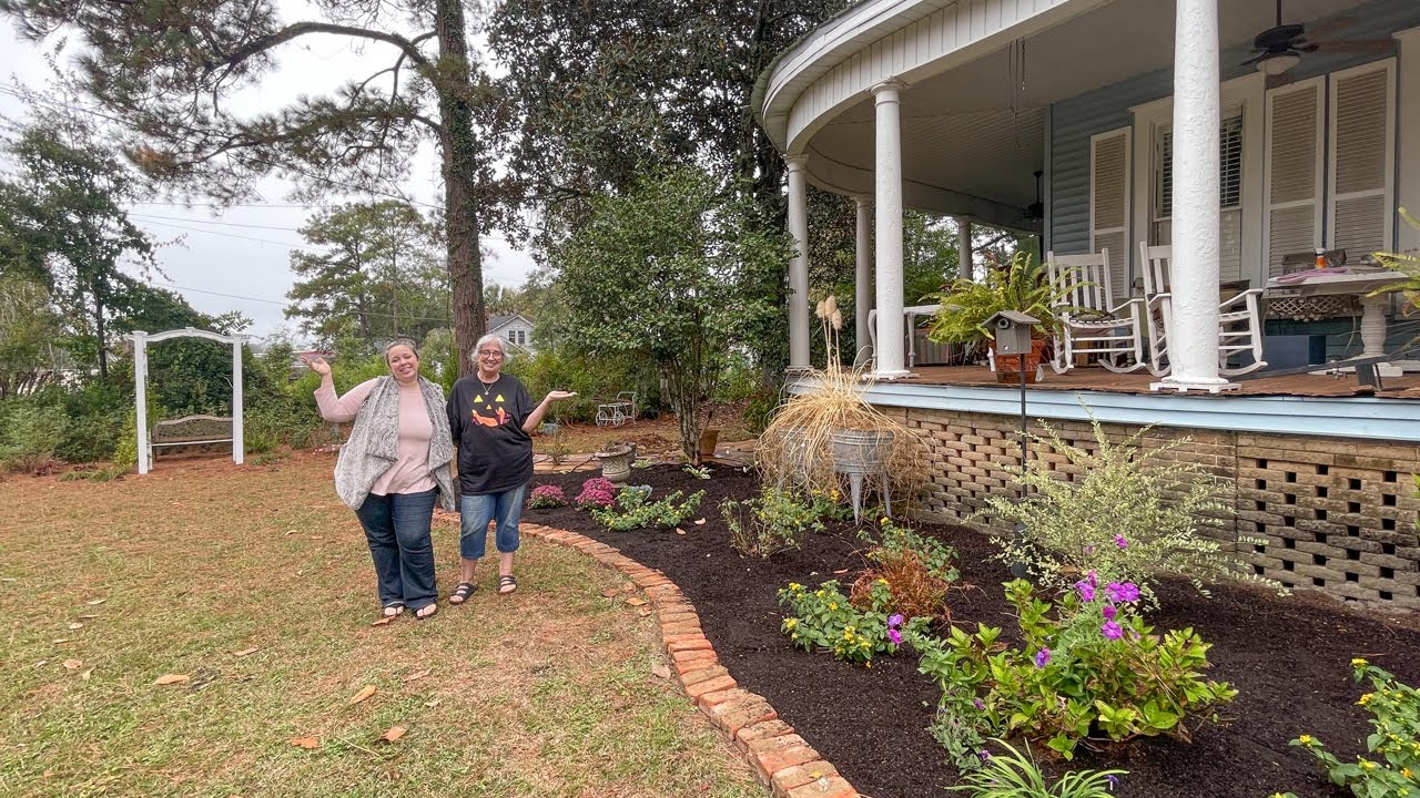 Fall Garden Tour at my Mom's House (End of Season for Brand NEW Garden