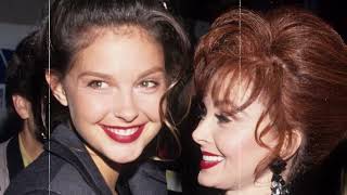 Naomi Judd's Autopsy Confirms What We Feared All Along