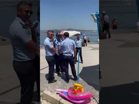 Büyükada’da sahile koyulan seyyarlar zabıta tarafından kaldırıldı
