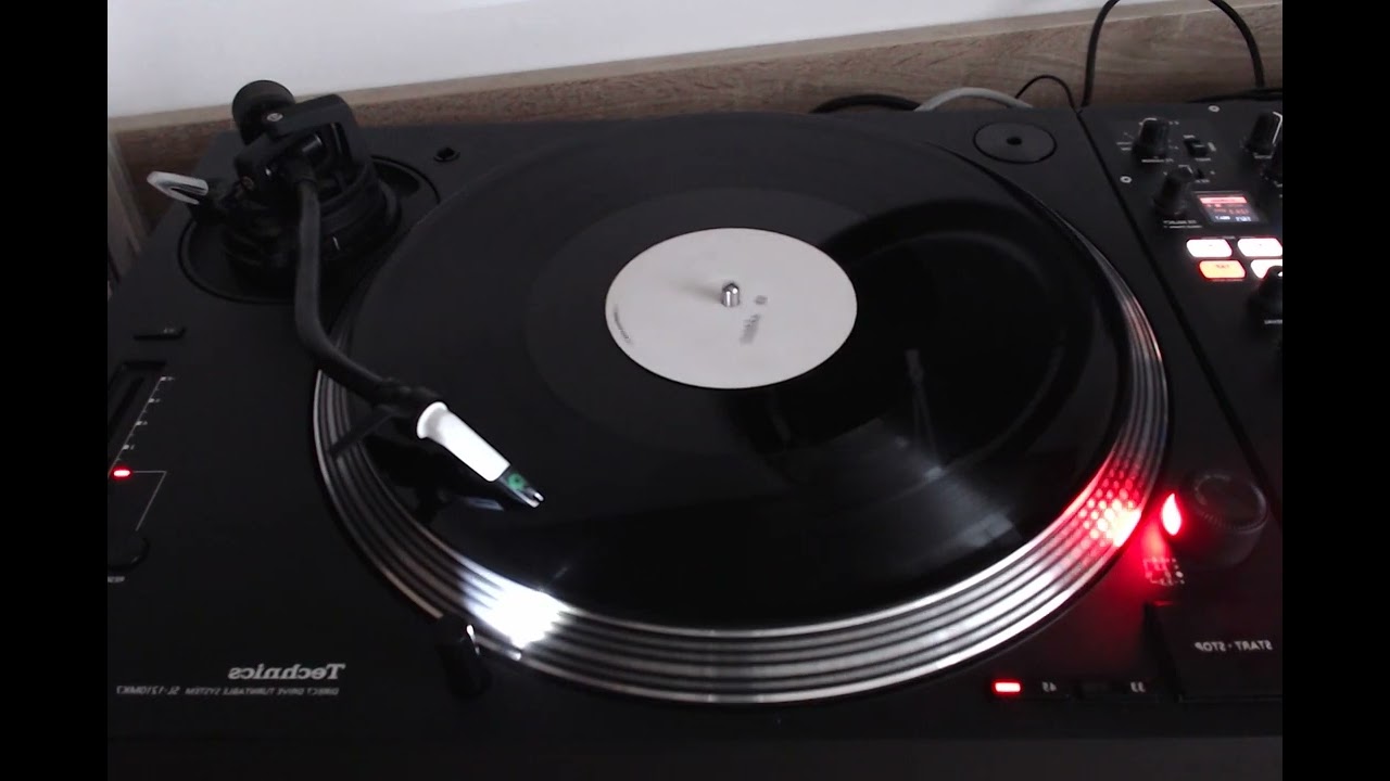 Groovy 69 – 2,3,4 And Jump Music Sounds Better With You - YouTube