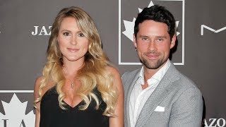 ✅  The couple also have two boys, Hemingway and Gatsby.