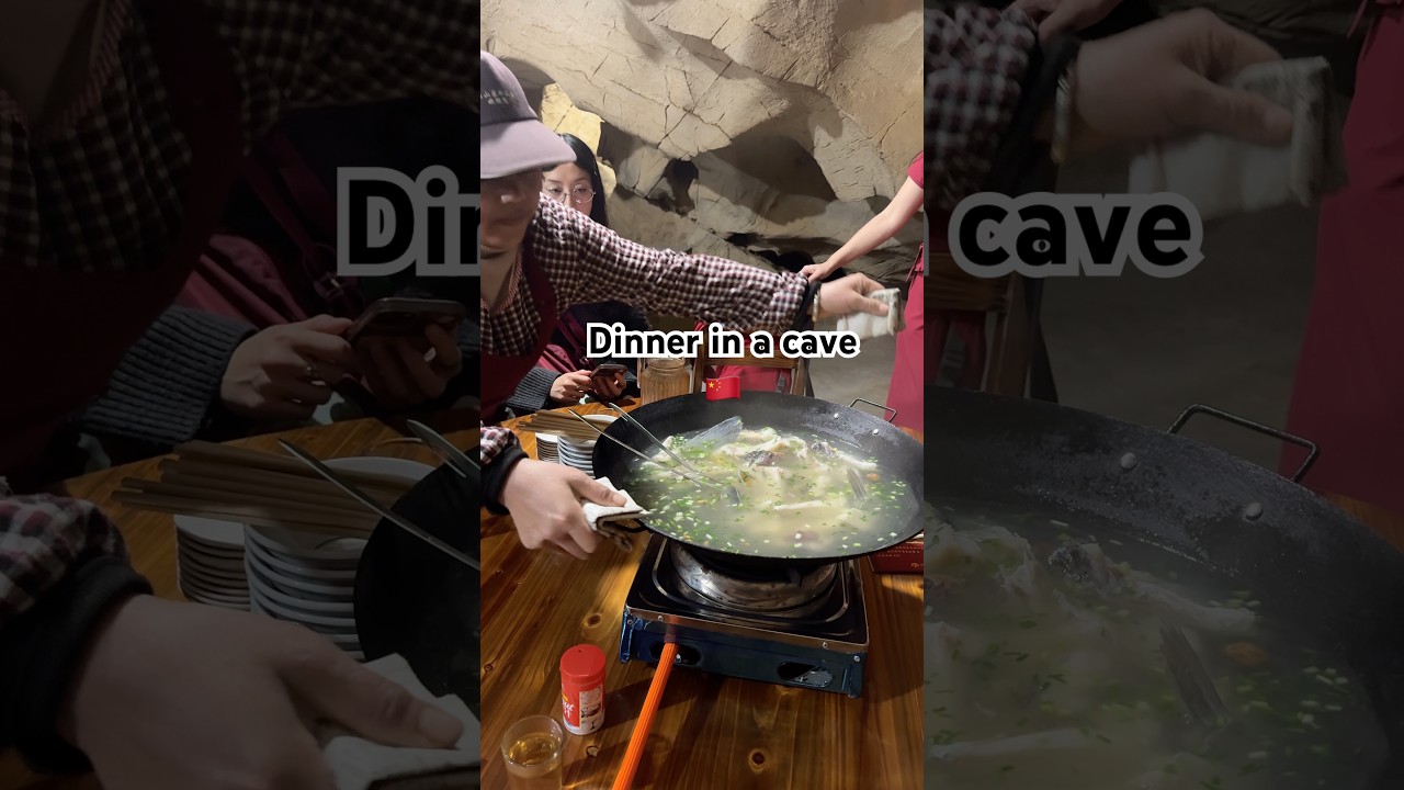 Dinner in a cave 🇨🇳 