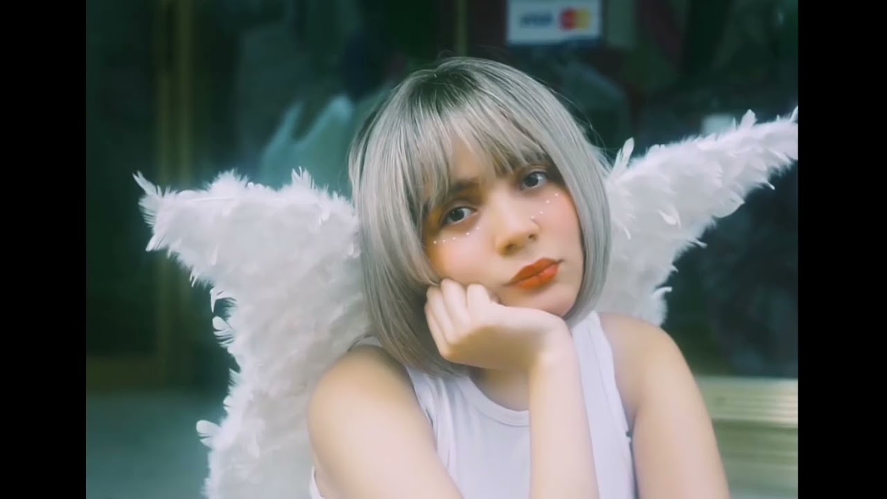 Guarda Diana Meril - Quimera (Video Oficial) su YouTube Guarda Diana Meril - Quimera (Video Oficial) su YouTube