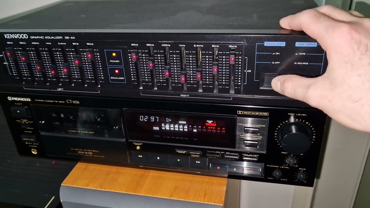Kenwood Graphical Equalizer GE-44 - YouTube