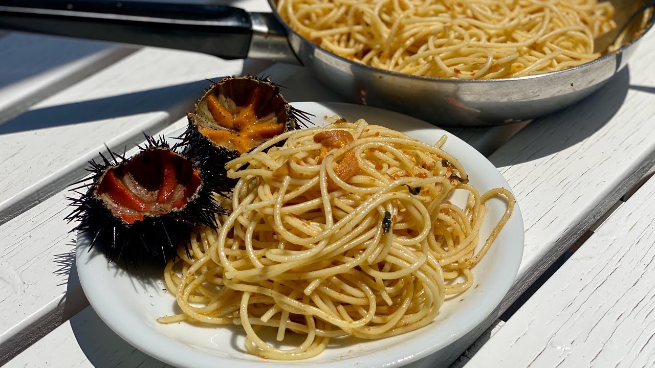Sea URCHIN Spaghetti recipe + How to Open and Eat ALIVE Sea Urchin