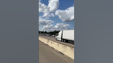 Semi-Truck Leads Police on High-Speed Chase in Houston || ViralHog