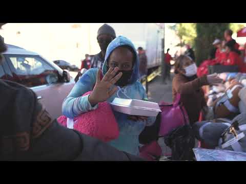Holiday Heroes Helps Homeless on Skid Row in Los Angeles