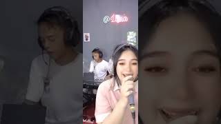 Download Lagu rita sugiarto - pacar dunia akhirat cover by lisna singer #karaoke #viralvideo #hiburansegar MP3