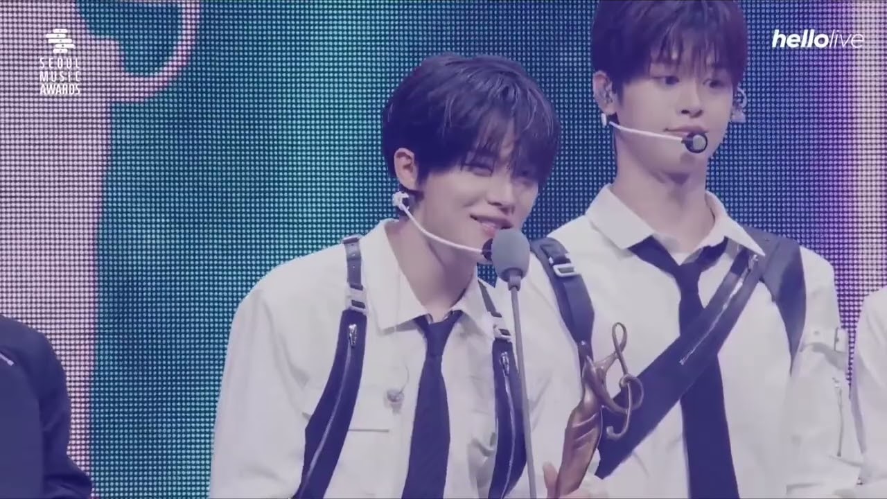 CLOSE YOUR EYES won 'Best New Artist Award' at the 35th Seoul