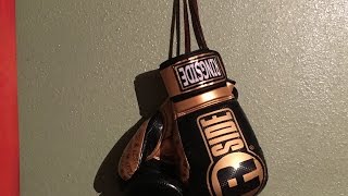 Ringside boxing gloves