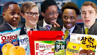 British Highschoolers Shocked by huge Korean Mart!!