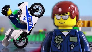 LEGO Police Vehicle Crash Course! | Billy Bricks | Videos for Kids | WildBrain Superheroes