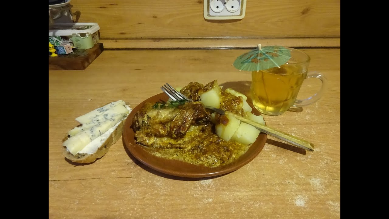 Стасёк и рыбка на луково-морковной подложке.