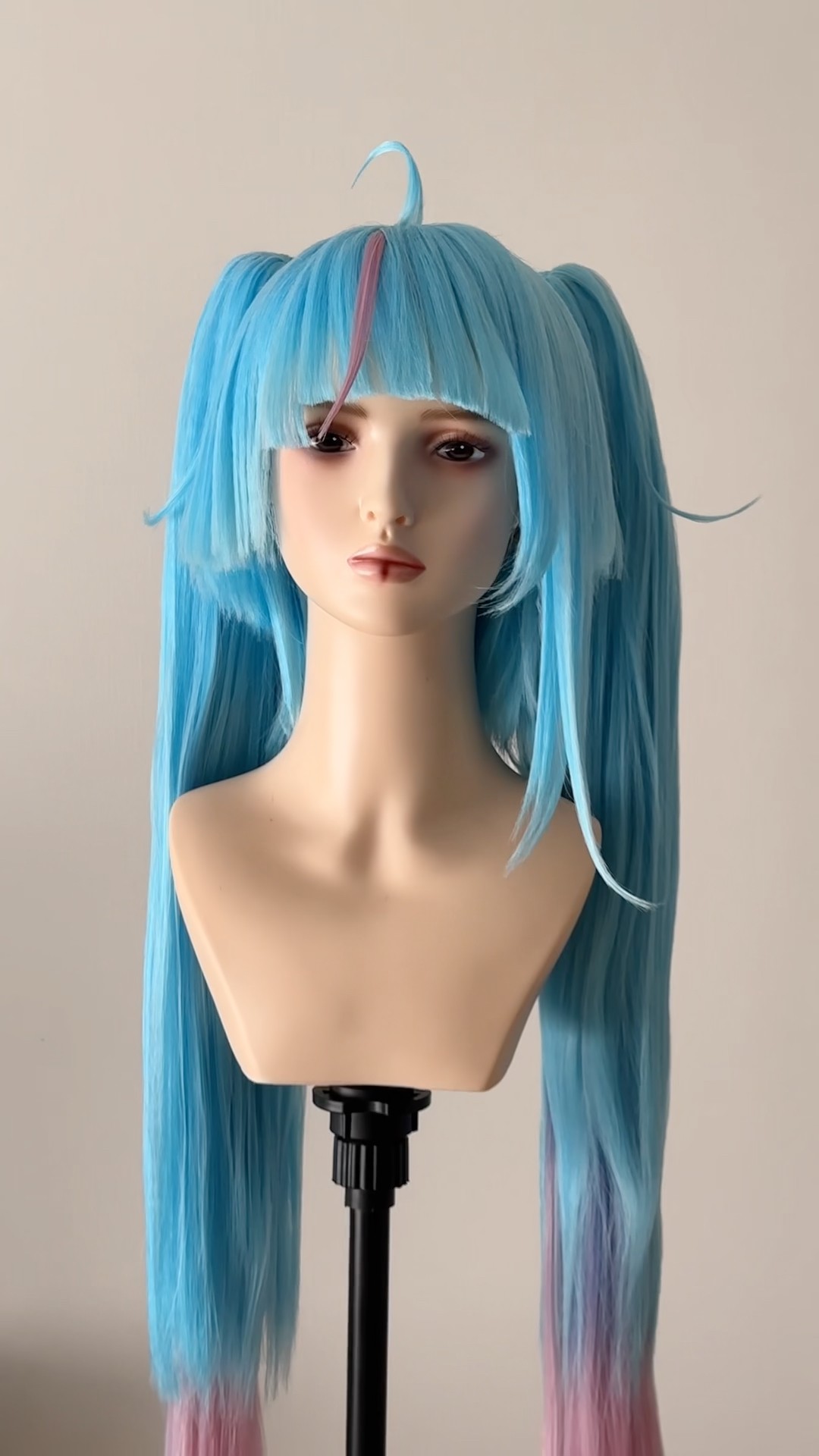 コスプレ専用ウィッグオーダーお見積もりは公式ラインから!#WIGCUT コスプレ専用ウィッグオーダーお見積もりは公式ラインから!#WIGCUT