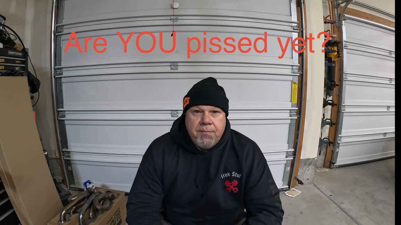 Мастер-техник ведет с вами непростую беседу.