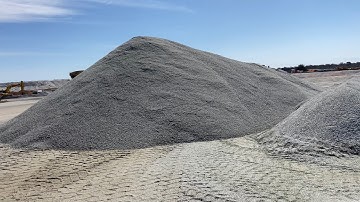 What does Lithium look like. In this video I show you a Lithium Spodumene mine.