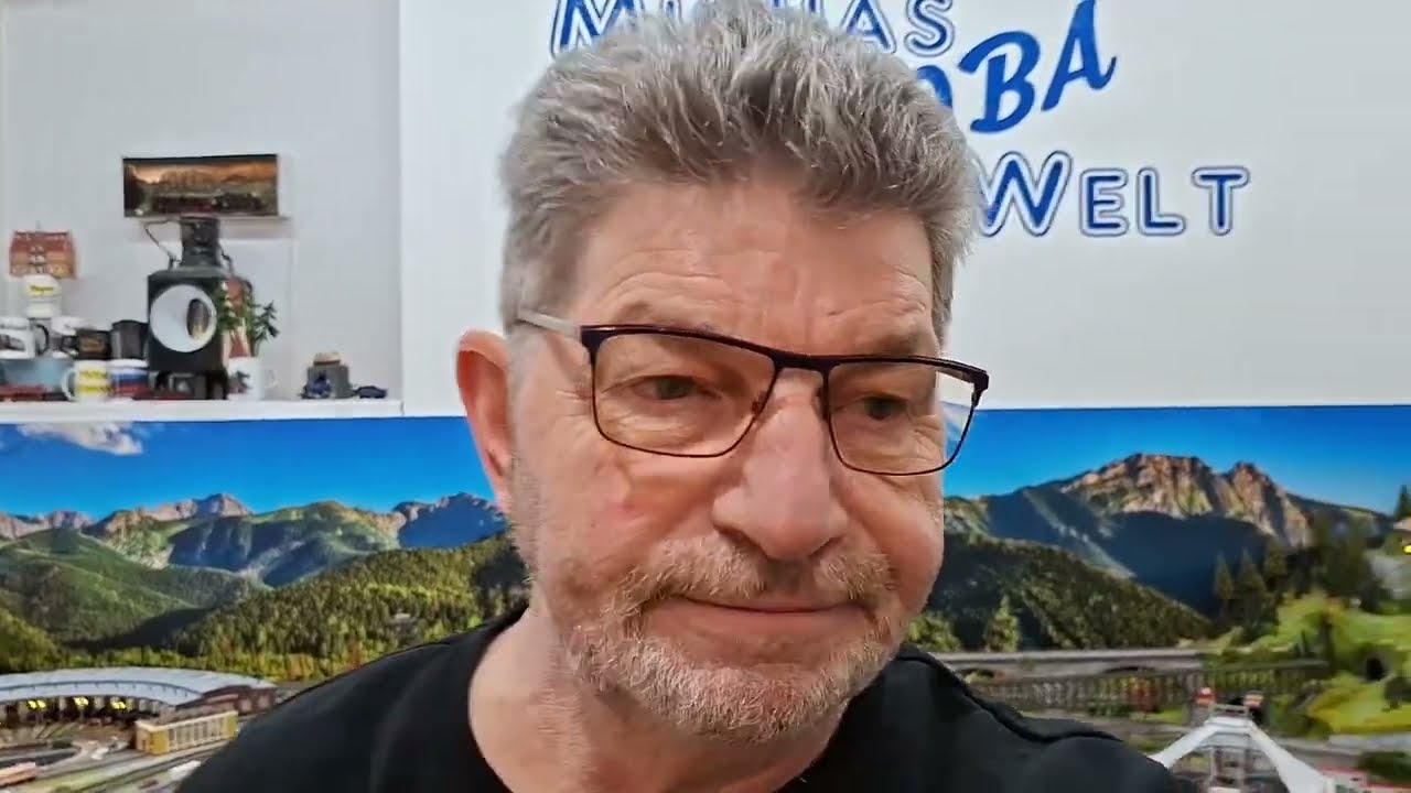 Modelleisenbahn, VT 98 von Minitrix mit Steuerwagen digitalisiert. Viel spaß