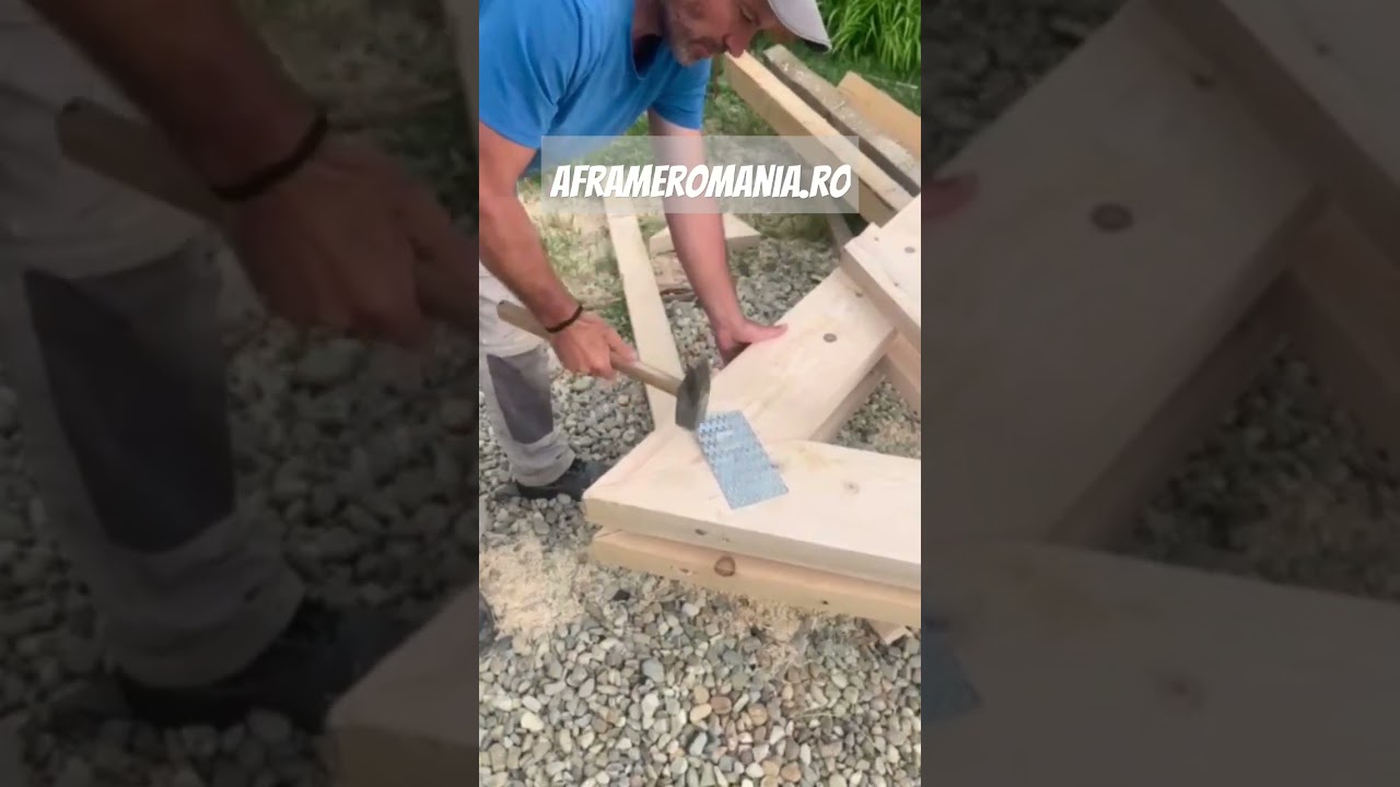 Prindere capriori la coama cu placa multicui. 