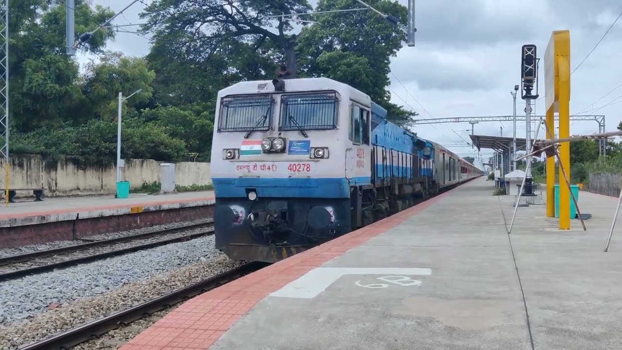 22685 Karnataka Sampark Kranti : my last capture with diesel......