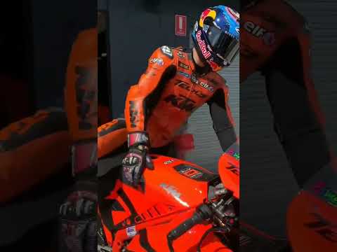 KTM ni boss senggol dong