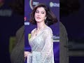 Beautiful looking bollywood heroine seeing 👀 love short 4k 🙌❤️