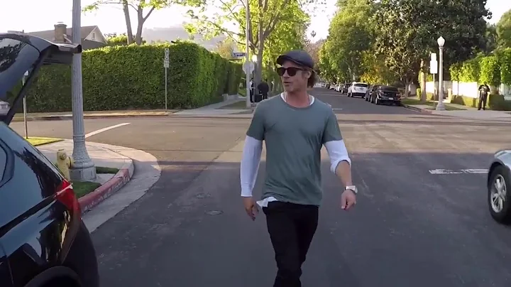 Brad Pitt seen on street goes viral #bradpitt#once...