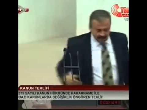 Sırrı Süreyya vs  Melek Subaşı ( Vine Türkiye )
