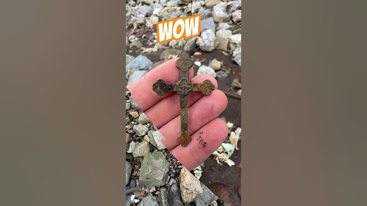 I Find Treasures Galore Mudlarking in the Netherlands with @MudBagger406406406#mudlarking #mudlark