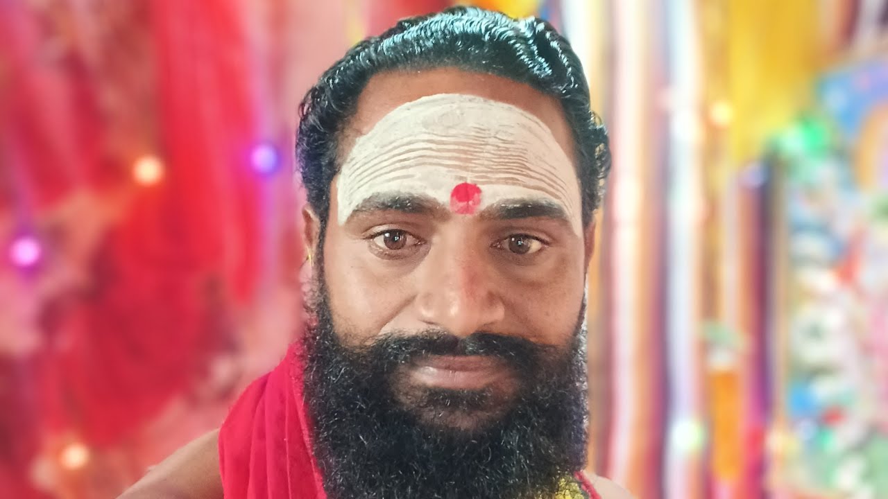 पुजा करते हुए दिव्य दर्शन प्राप्त करे