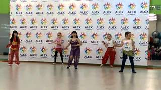 Омск клуб Alex Fitness выступление детей