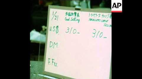 SYND 22-1-74 CLOSED STOCK EXCHANGE, PEOPLE WORKING IN BANK