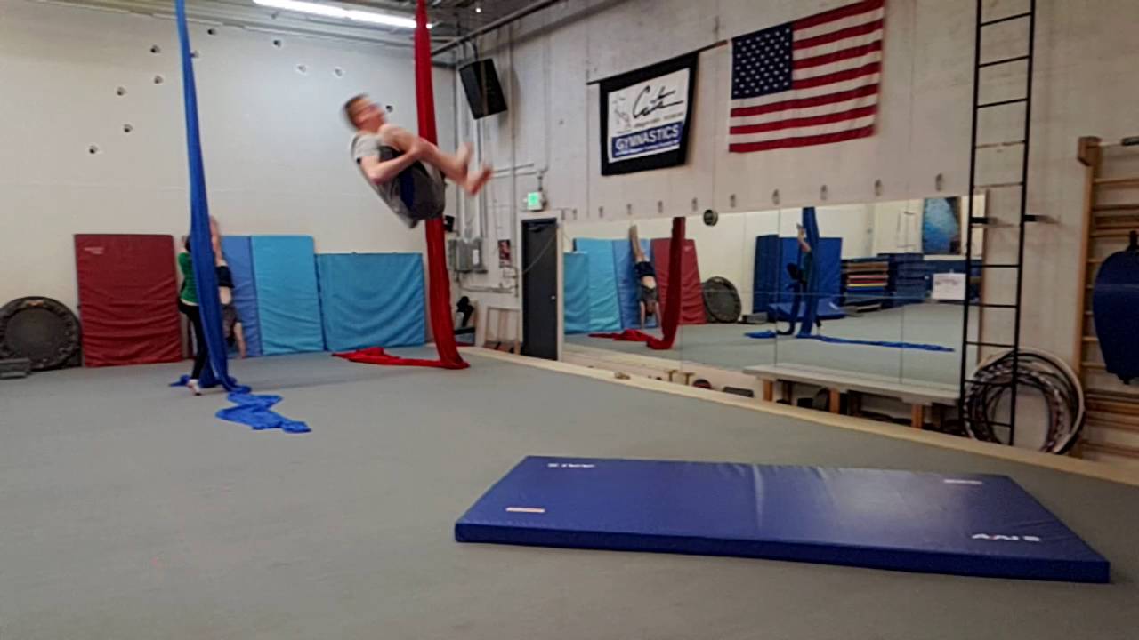 l reed performs running double front flip - YouTube
