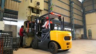 OM XD 30- 3.0Ton Diesel Forklift | Customer - RS Fabritech Engineering Private Limited by KION India 9,365 views 5 years ago 1 minute, 21 seconds